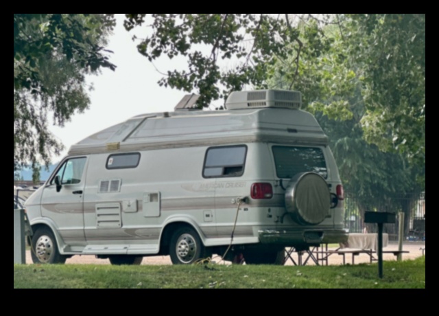 رحلة الشاحنات: استكشاف عالم المركبات متعددة الاستخدامات