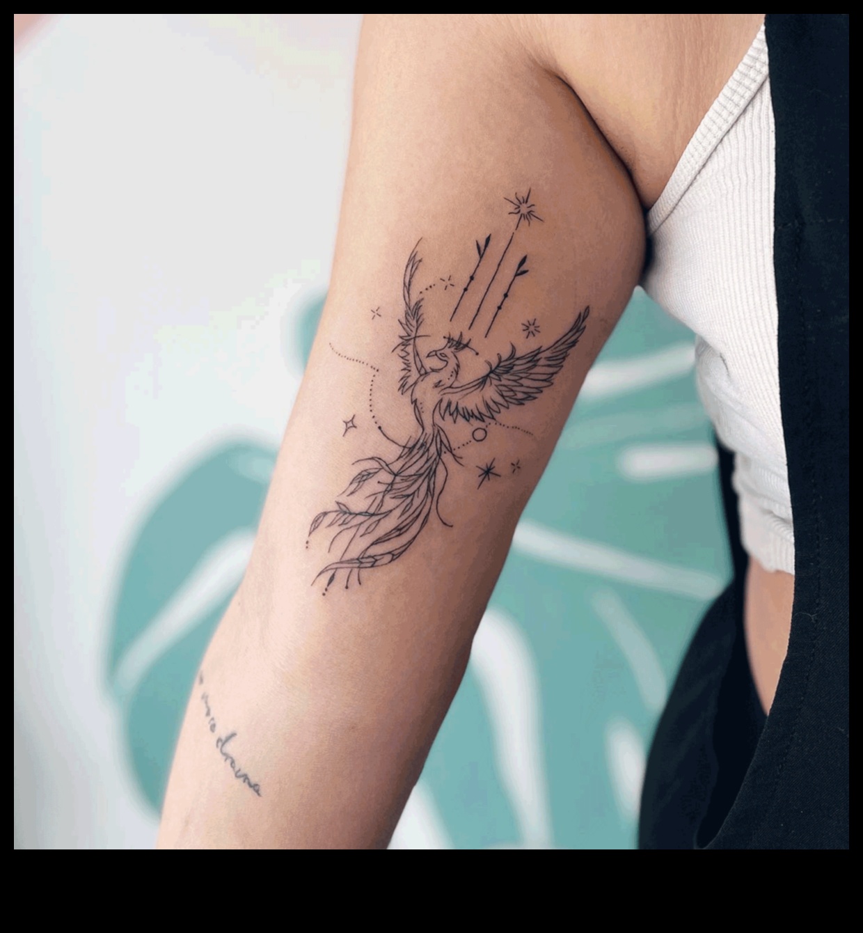 الحبر المجازي: استكشاف قصص الوشم الرمزية