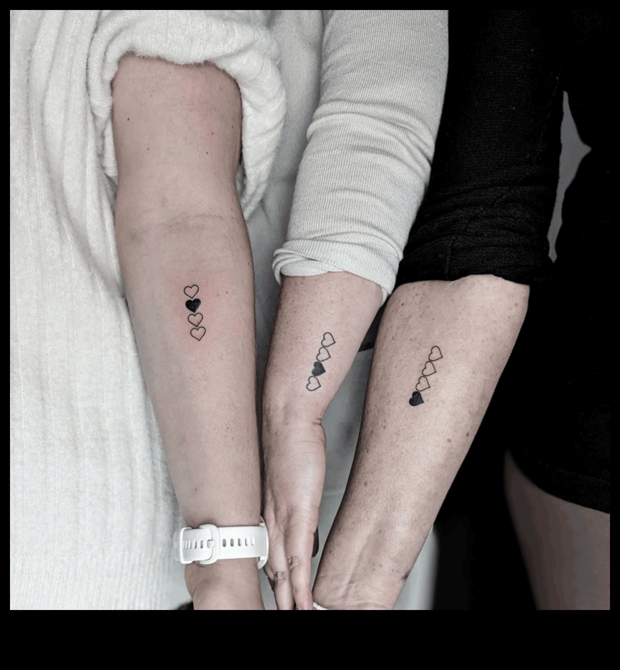 الحبر المجازي: استكشاف قصص الوشم الرمزية