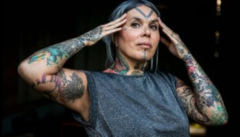 الزينة المرتفعة: اختراقات فنية في الوشم