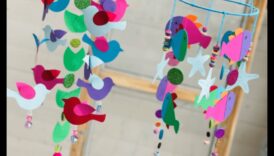 الهواتف المحمولة المصنوعة من الورق التي تصنعها بنفسك: إبداعات معلقة غريبة الأطوار لجميع الأعمار