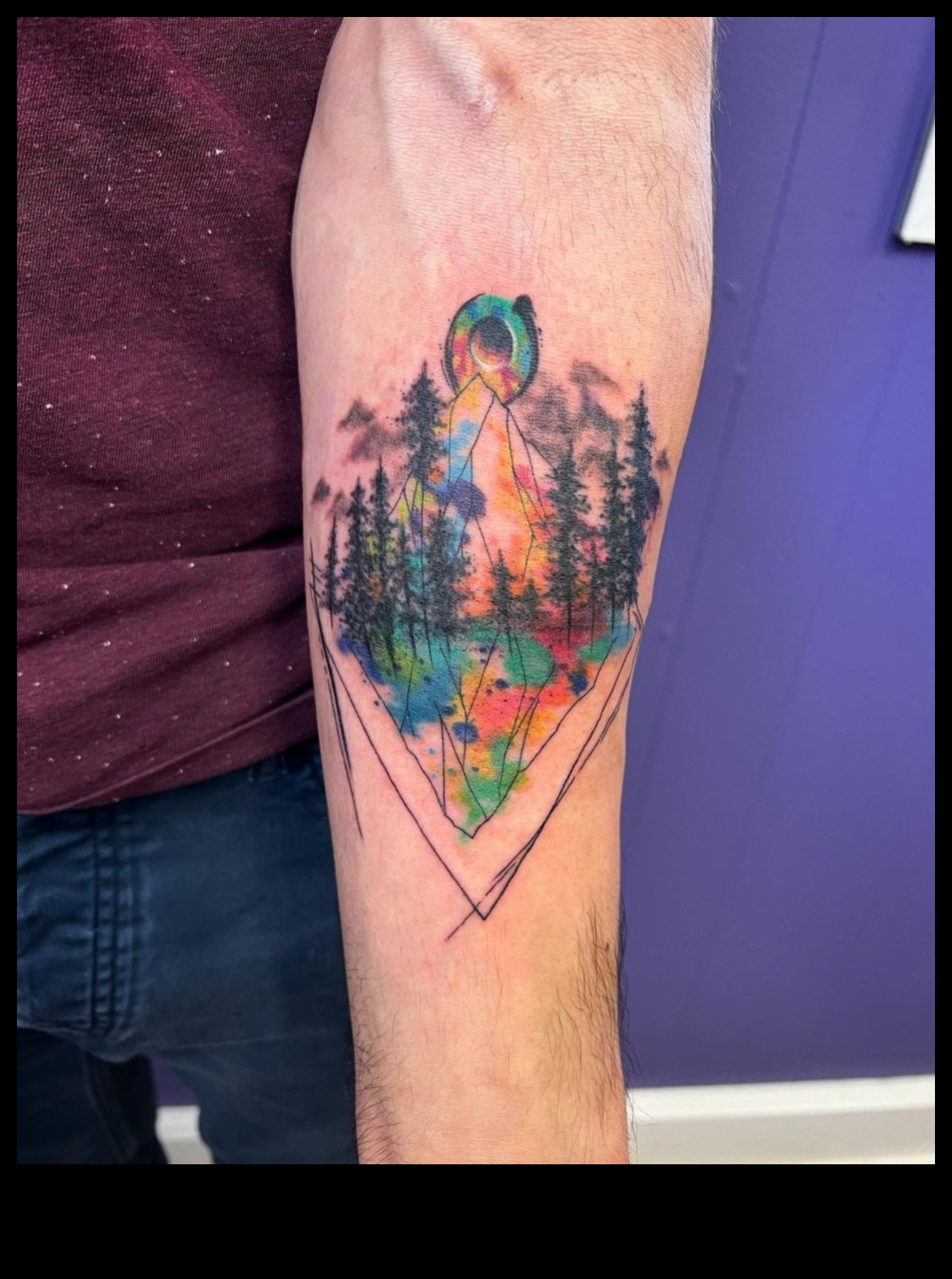 حبر البرية: استكشاف سجلات الحياة البرية في الوشم