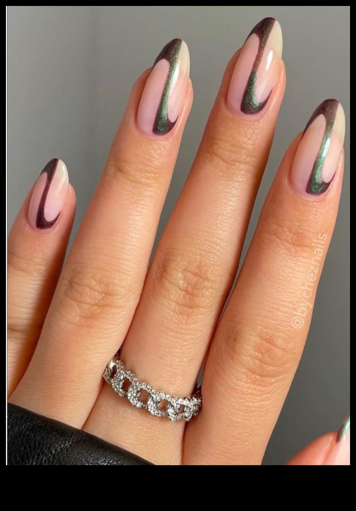 انطباعات الحبر: ارفع الطراز مع فن الأصابع الصغير والأنيق والأنيق